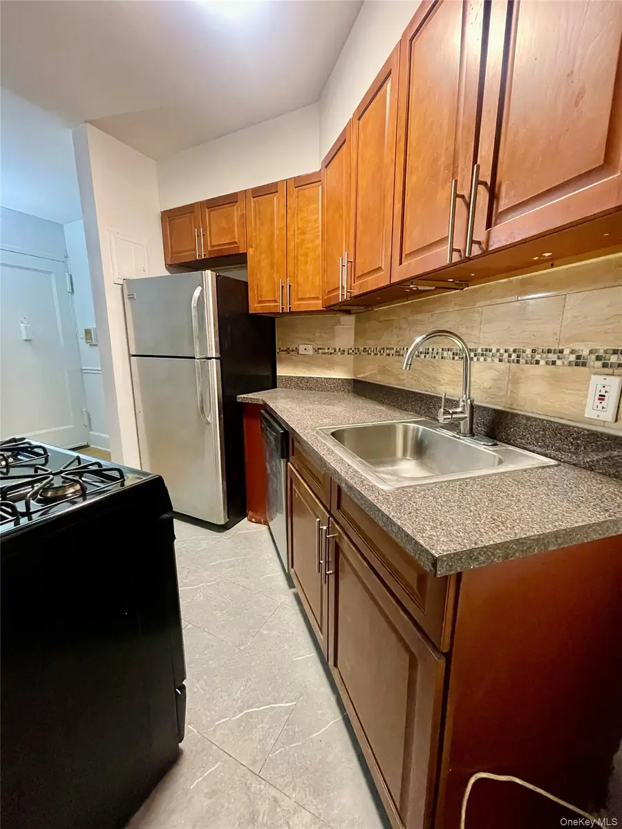 1594 Metropolitan Avenue #TD, Bronx, NY 10462 - #2