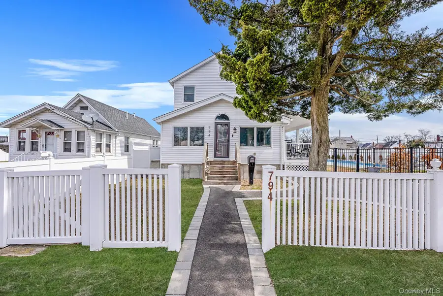 794 Pecan Street, Lindenhurst, NY 11757 - #2