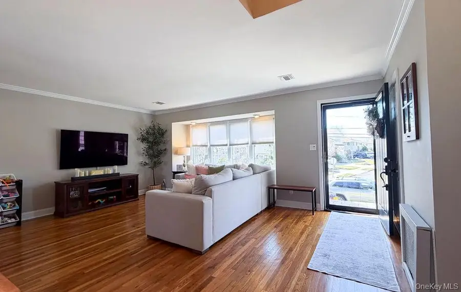 1525 Pea Pond Road, Bellmore, NY 11710 - #3