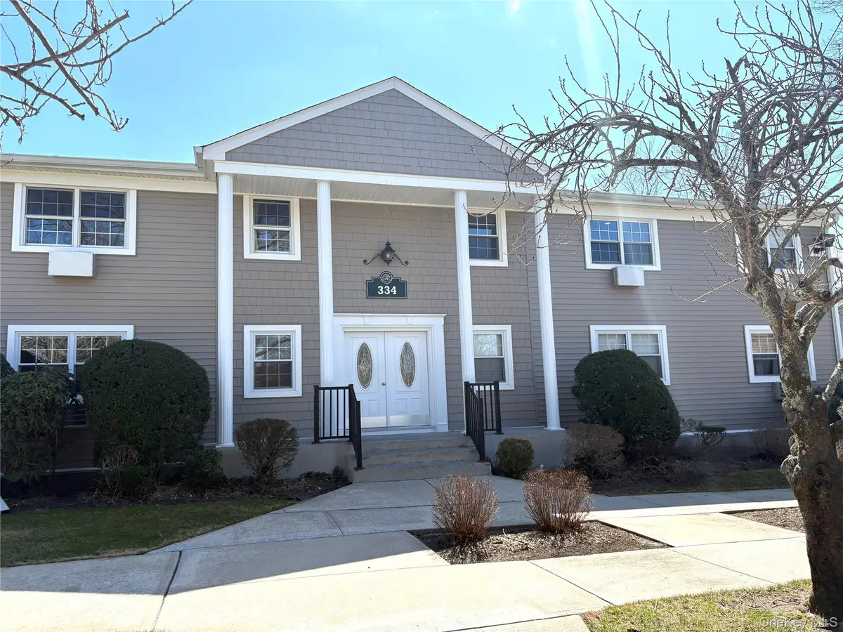 334 Lakeland Avenue #4A, Sayville, NY 11782 - #1