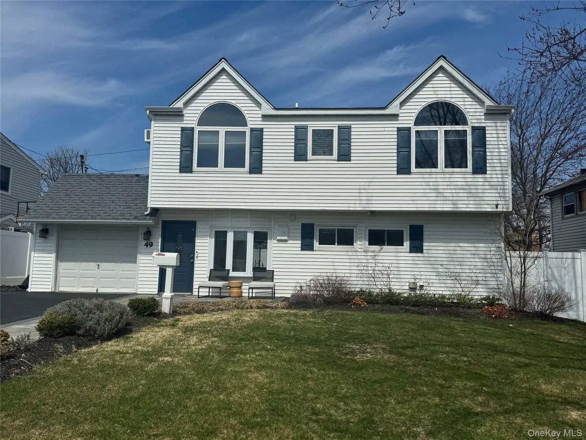 49 Downhill Lane, Wantagh, NY 11793 - #1
