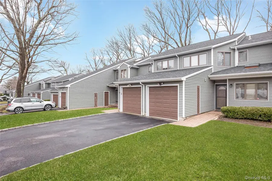 17 Jeremy Circle, Nesconset, NY 11767 - #3