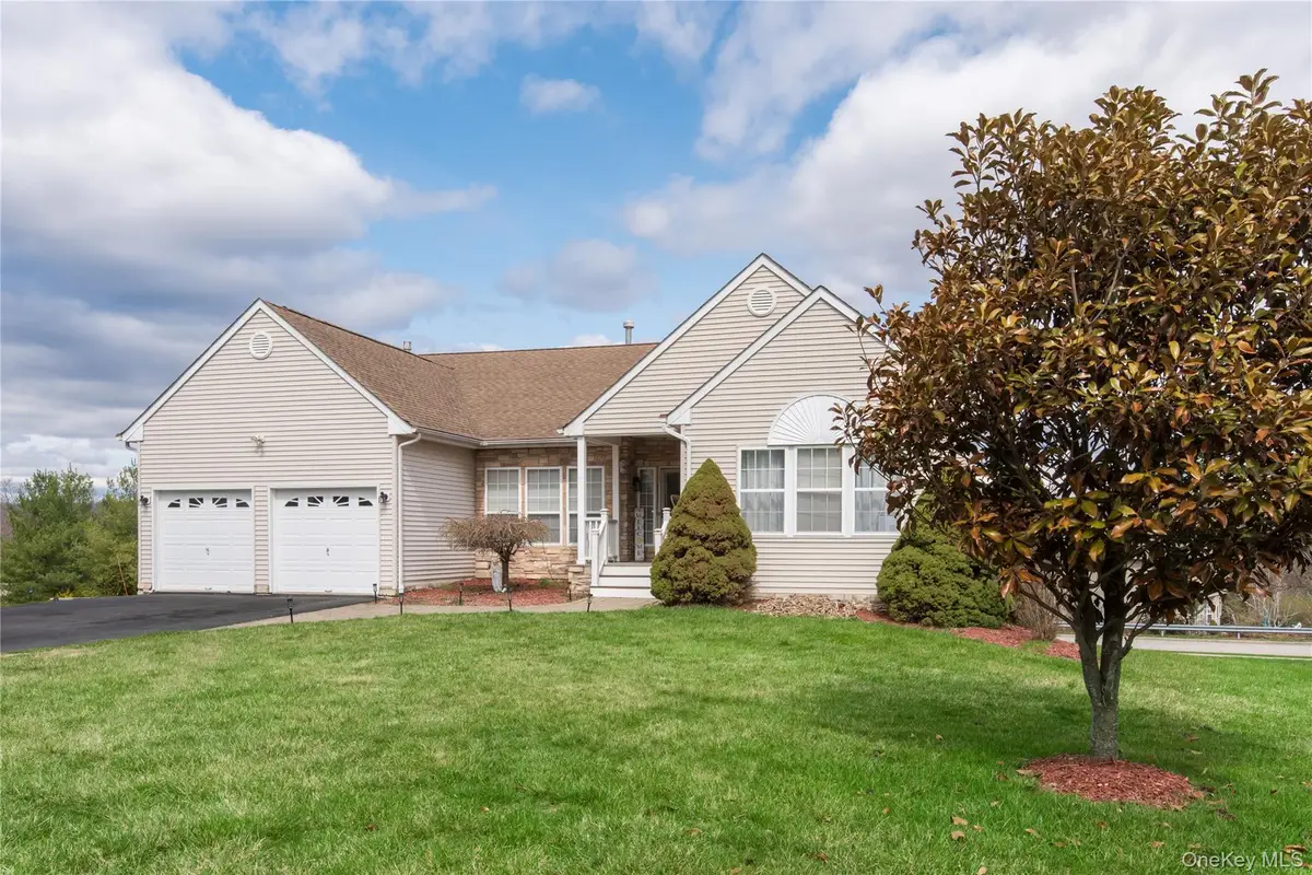 8 White Birch Way, Wappingers Falls, NY 12590 - #1