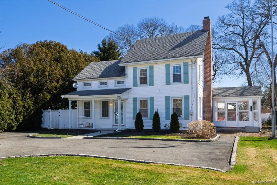 1885 Washington Avenue, Seaford, NY 11783 - #2