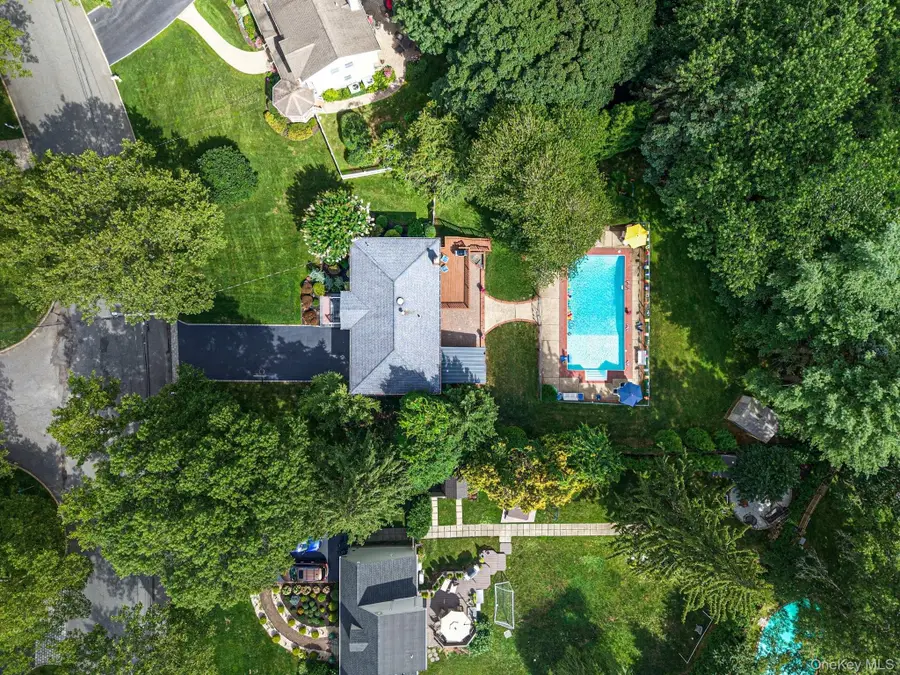 212 Cedrus Avenue, East Northport, NY 11731 - #3