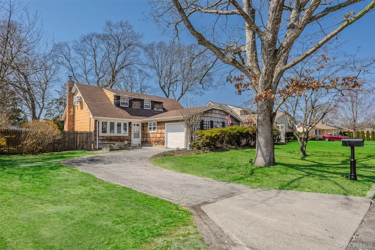 26 Allegheny Drive E, Farmingville, NY 11738 - #1