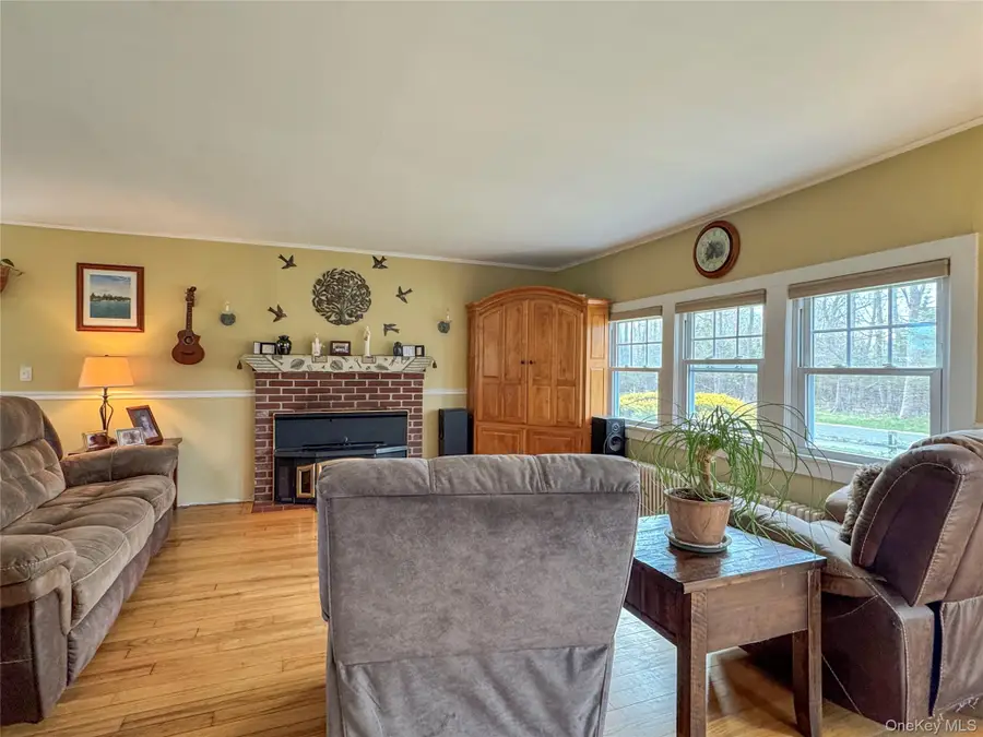 21 Maple Avenue, East Moriches, NY 11940 - #3