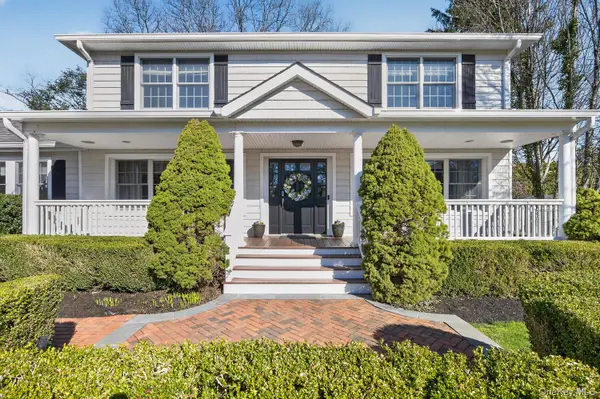 5 Longview Court, Huntington, NY 11743