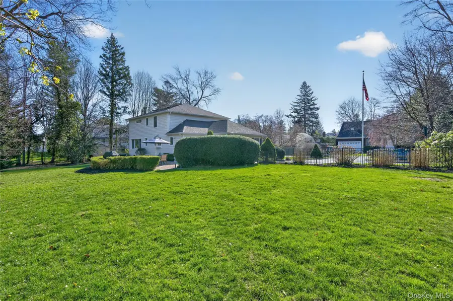 5 Longview Court, Huntington, NY 11743 - #3