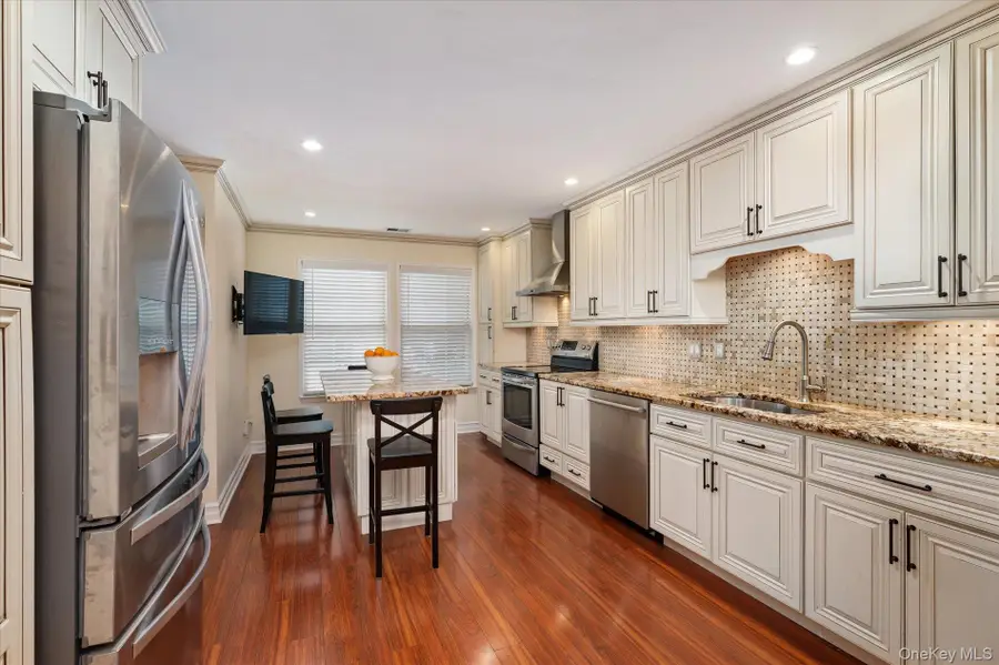 54 Stratford Green, Farmingdale, NY 11735 - #2