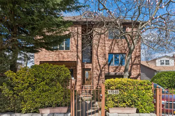 17203 35th Avenue, Flushing, NY 11358