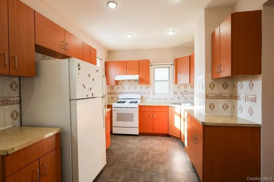 10334 108th Street, South Richmond Hill, NY 11419 - #2