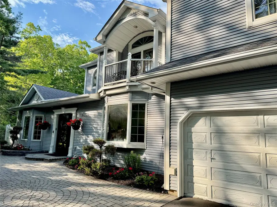 3 Chuck Court, Port Jefferson, NY 11777 - #2