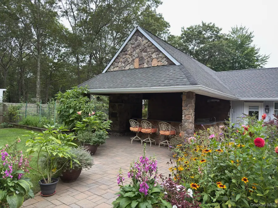 18 Jerusalem Hollow Road, Manorville, NY 11949 - #2