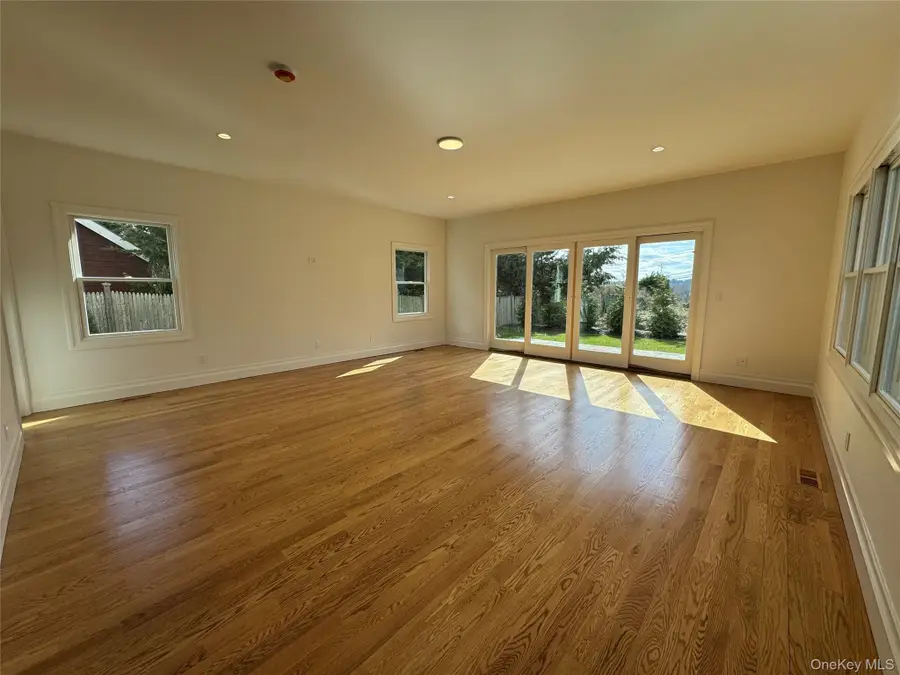 11 First Street, Glenwood Landing, NY 11547 - #3