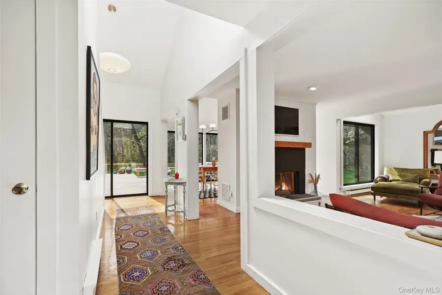 2 Reynolds Lane, Katonah, NY 10536 - #3