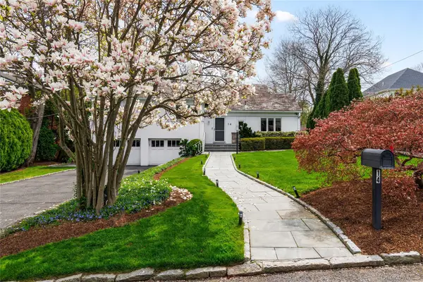 14 Echo Bay Place, New Rochelle, NY 10805