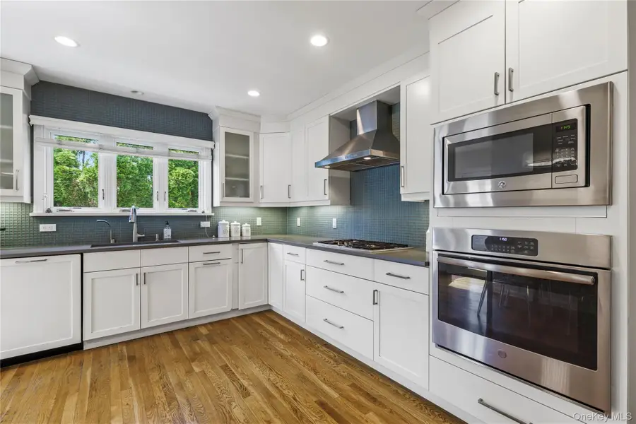 14 Echo Bay Place, New Rochelle, NY 10805 - #3