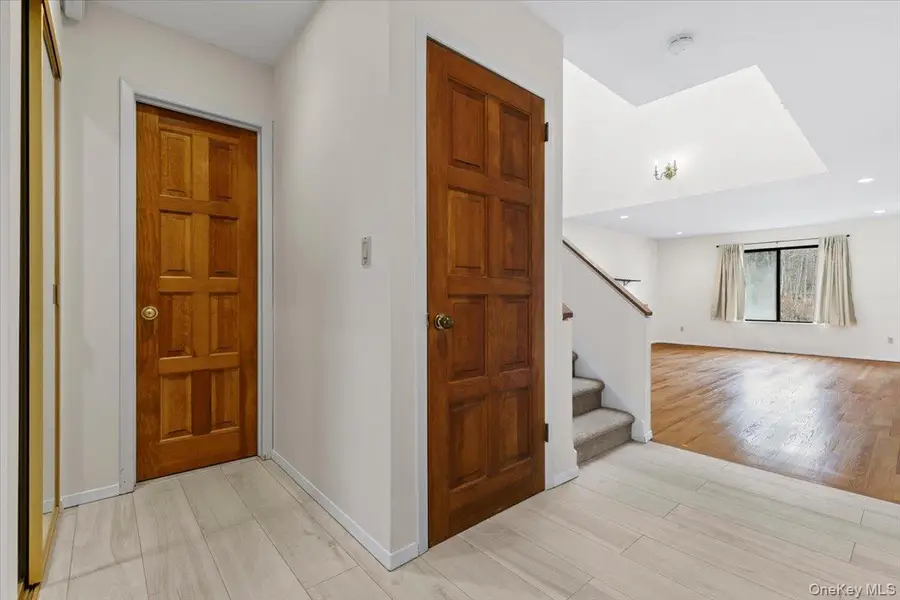 88 Farm Lake Crescent Road, Chappaqua, NY 10514 - #3