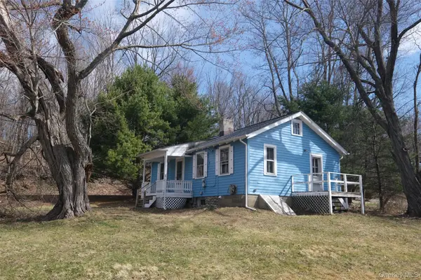 68 Bushwick Road, Poughkeepsie, NY 12603