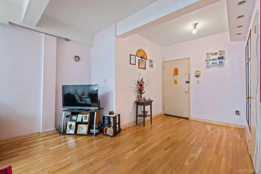 139-15 83rd Avenue #117, Briarwood, NY 11435 - #2