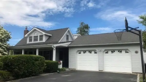 818 12th Street, West Babylon, NY 11704