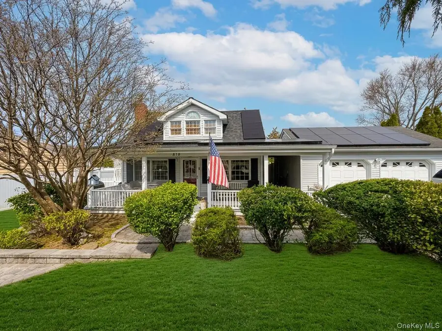 818 12th Street, West Babylon, NY 11704 - #2