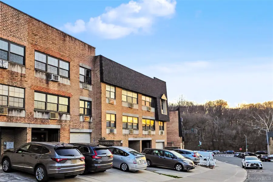 24026 70th Avenue #11A, Douglaston, NY 11362 - #2