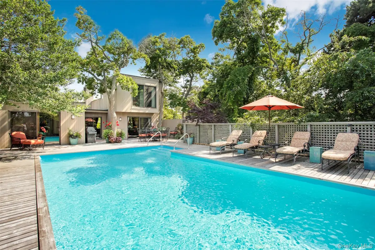 605 Shore Walk, Sayville, NY 11782 - #1