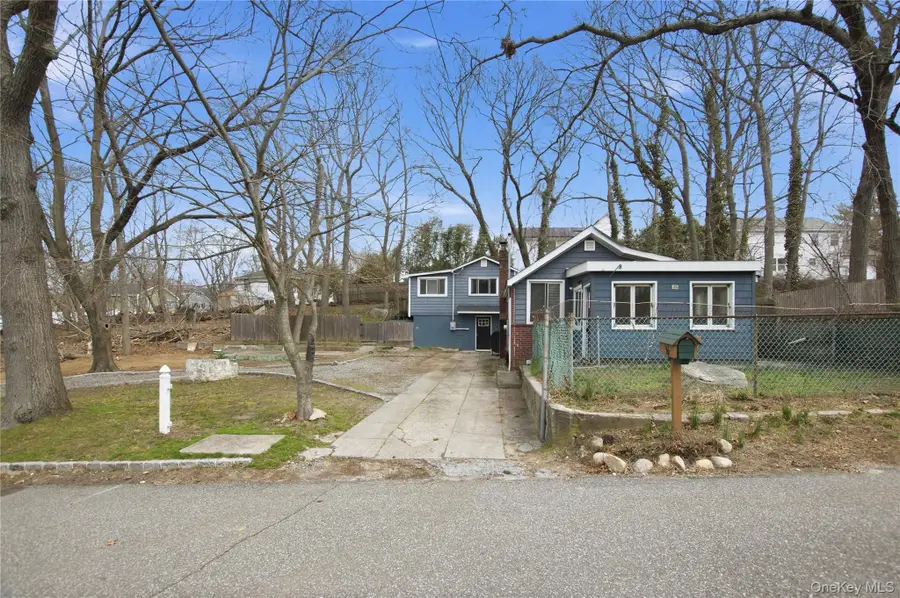 61 Sunburst Drive, Rocky Point, NY 11778 - #3