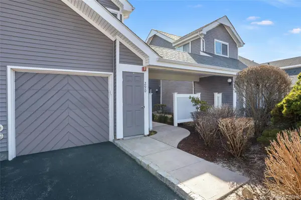 290 W Midland Pond Court #290, Moriches, NY 11955