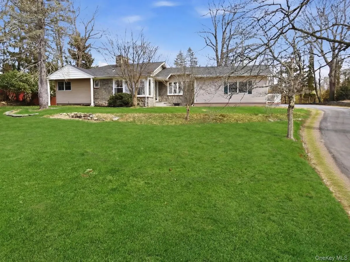 11 Levon Lane, Miller Place, NY 11764 - #1