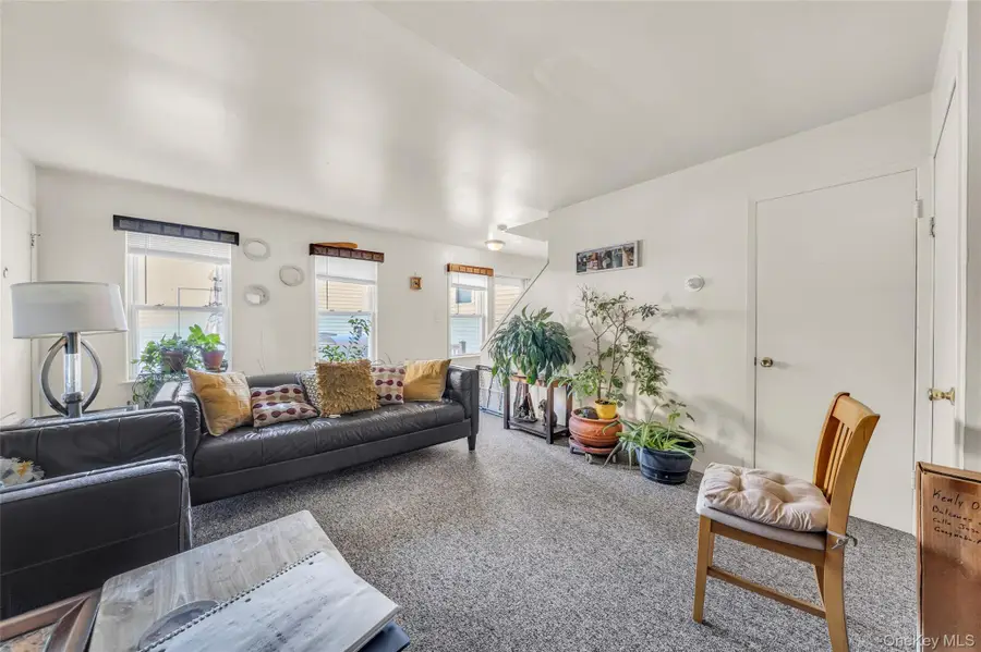 290 Lowndes Avenue #C, Huntington Station, NY 11746 - #3