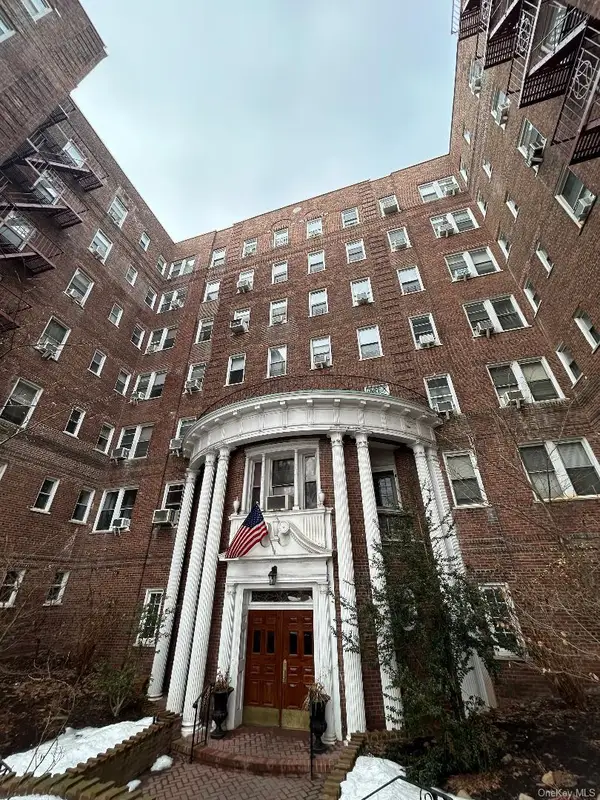 118-11 84th Avenue #418, Kew Gardens, NY 11415