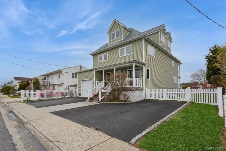 271 Arthur Street, Freeport, NY 11520 - #2