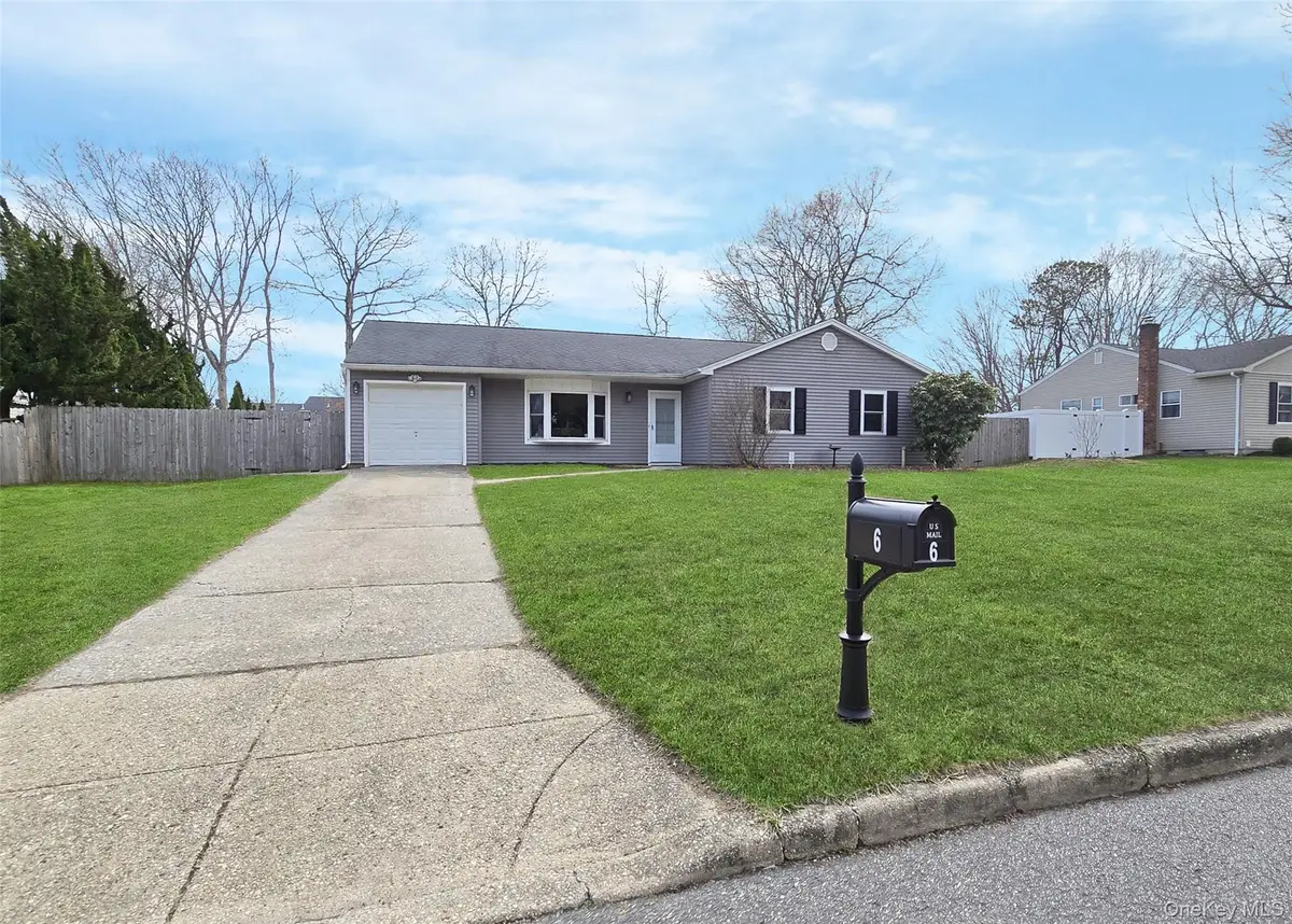 6 Shelley Drive, Middle Island, NY 11953 - #1