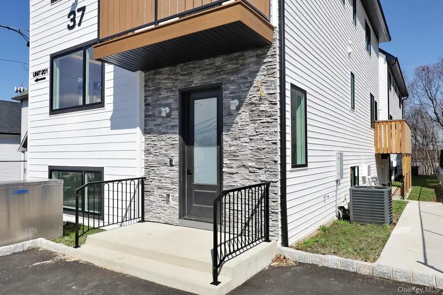 37 Ewing Avenue #202, Spring Valley, NY 10977 - #3