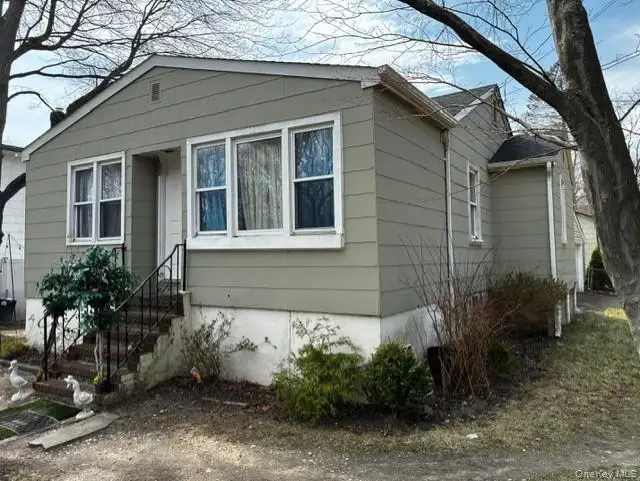 99 Central Avenue, Terryville, NY 11776 - #2