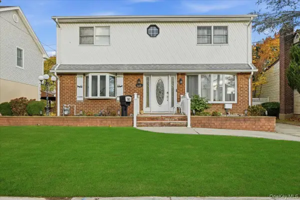 120 Bruce Terrace, Mineola, NY 11501