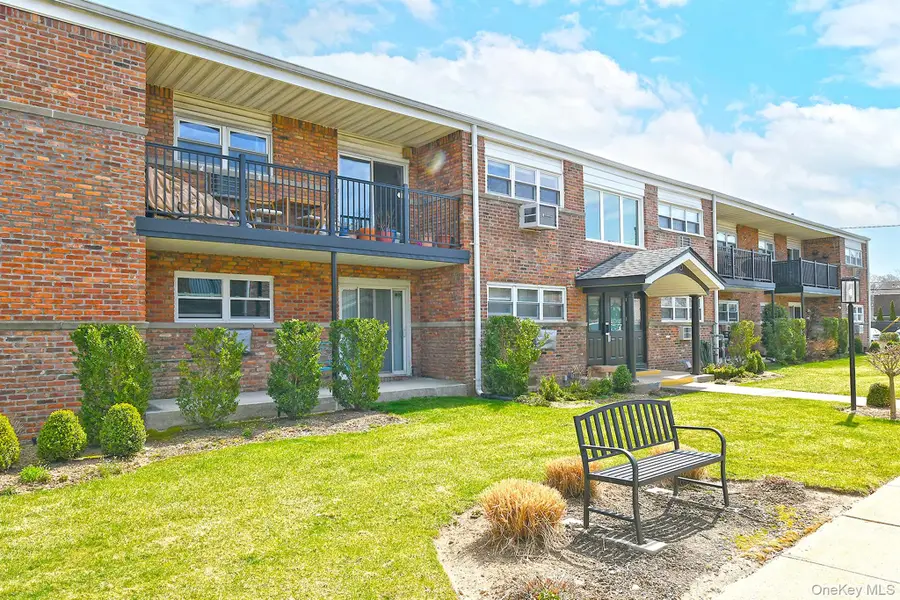 10 Ivy Street #10A, Farmingdale, NY 11735 - #2