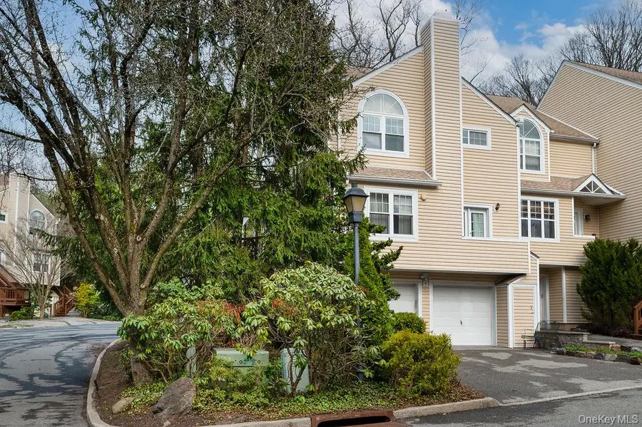 75 W Hartsdale Avenue #8, Hartsdale, NY 10530 - #3