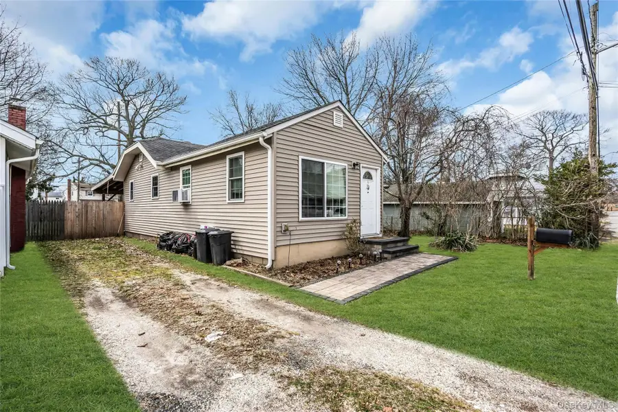 6 Oakwood Avenue, Ronkonkoma, NY 11779 - #3