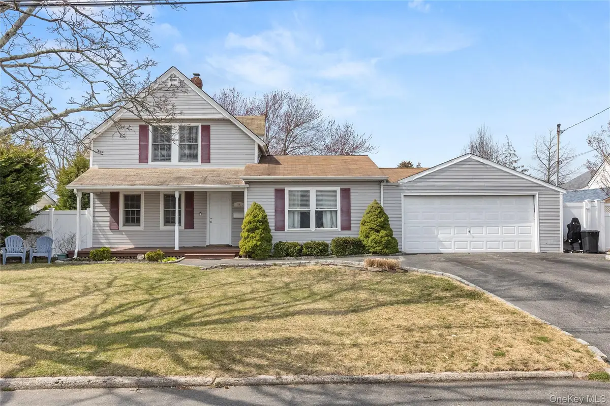 54 Christmas Street, North Babylon, NY 11703 - #1