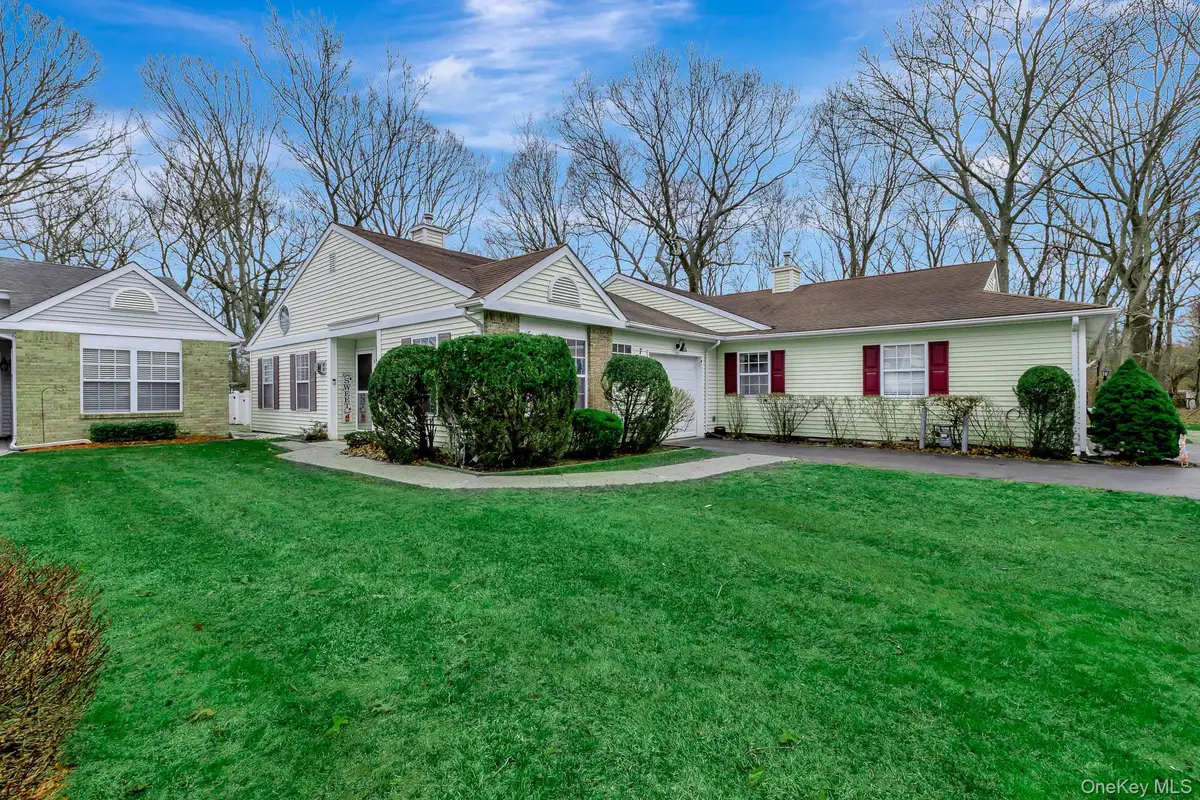 7 Possum Path, Coram, NY 11727 - #1