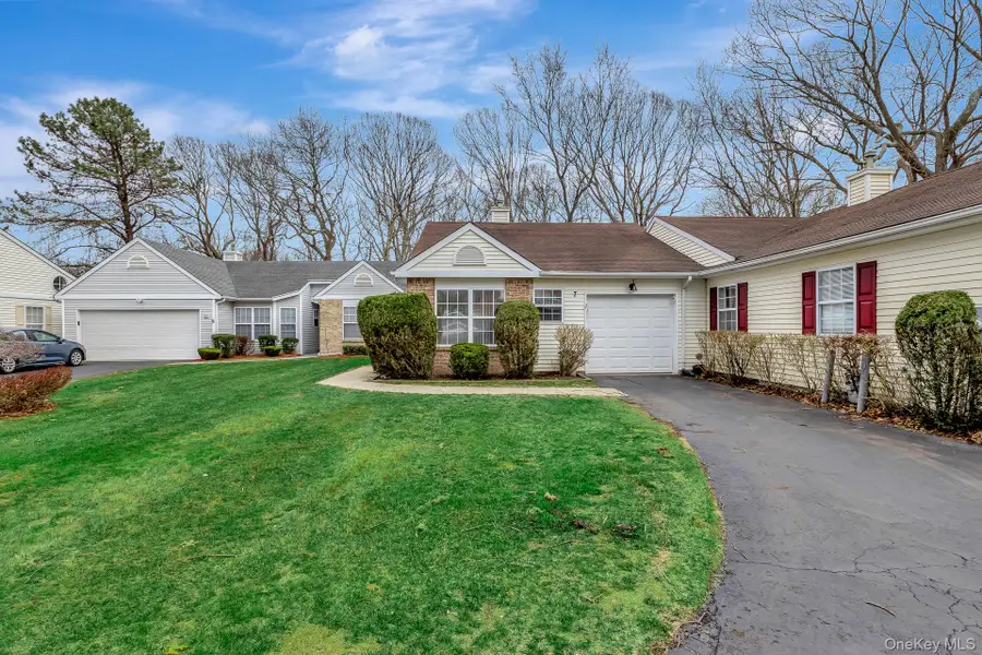 7 Possum Path, Coram, NY 11727 - #3