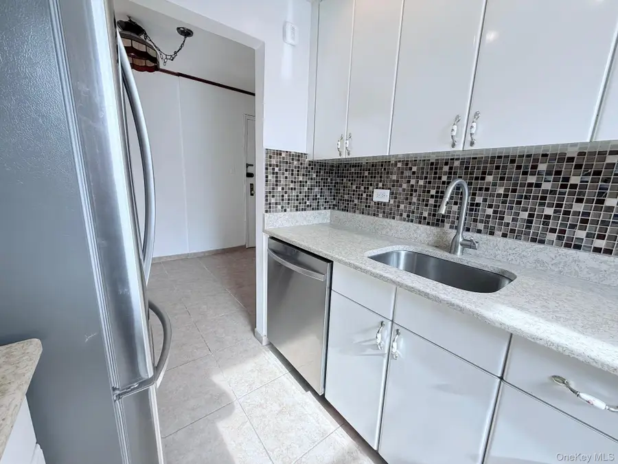 83-55 Woodhaven Boulevard #2B, Woodhaven, NY 11421 - #3