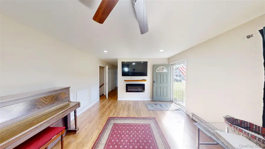 61 Manchester Road, Huntington, NY 11743 - #3