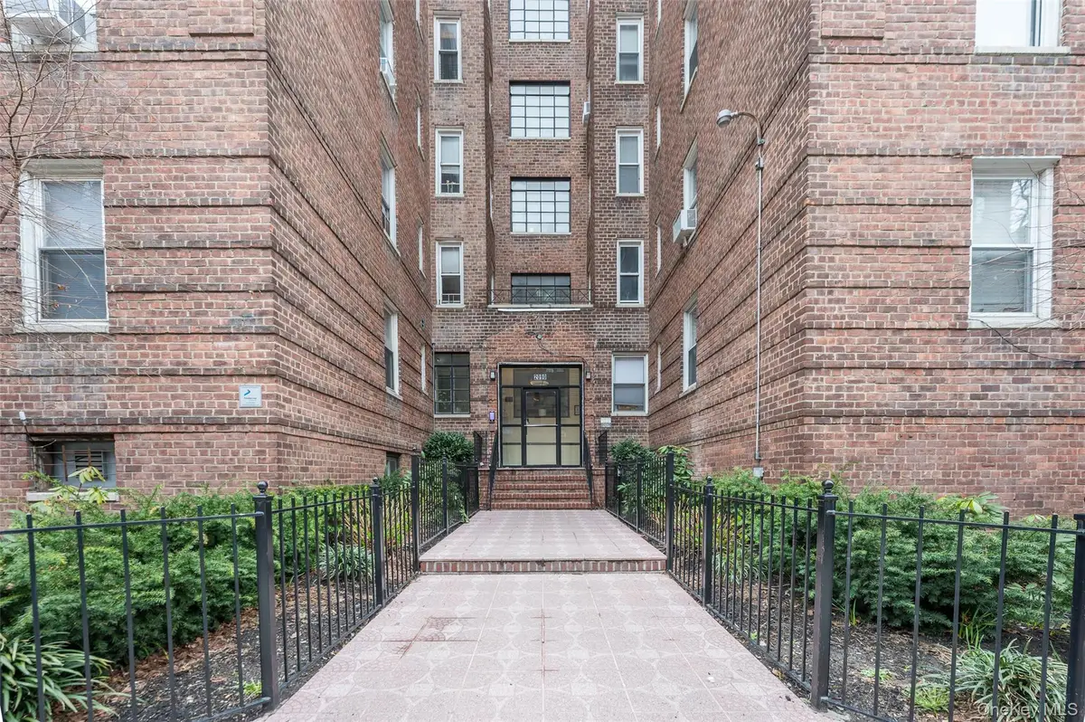 2090 Barnes Avenue #2H, Bronx, NY 10462 - #1