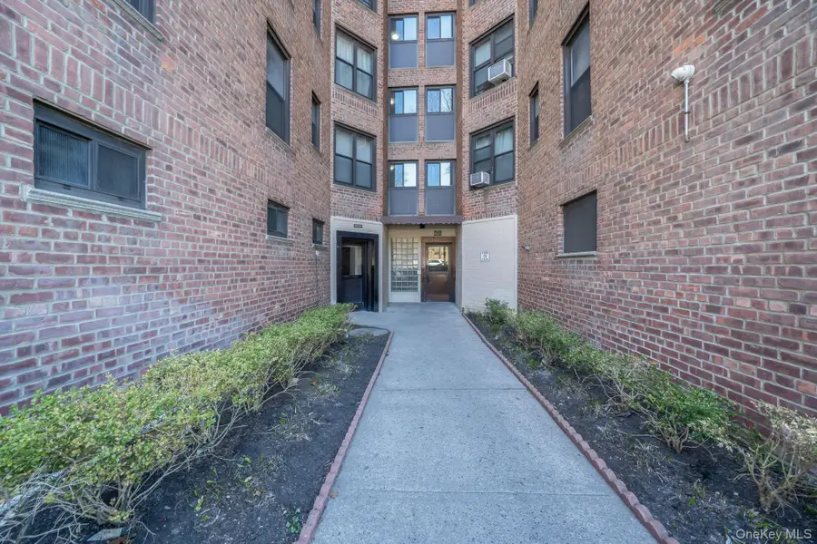 83-85 Woodhaven Boulevard #3L, Woodhaven, NY 11421 - #2