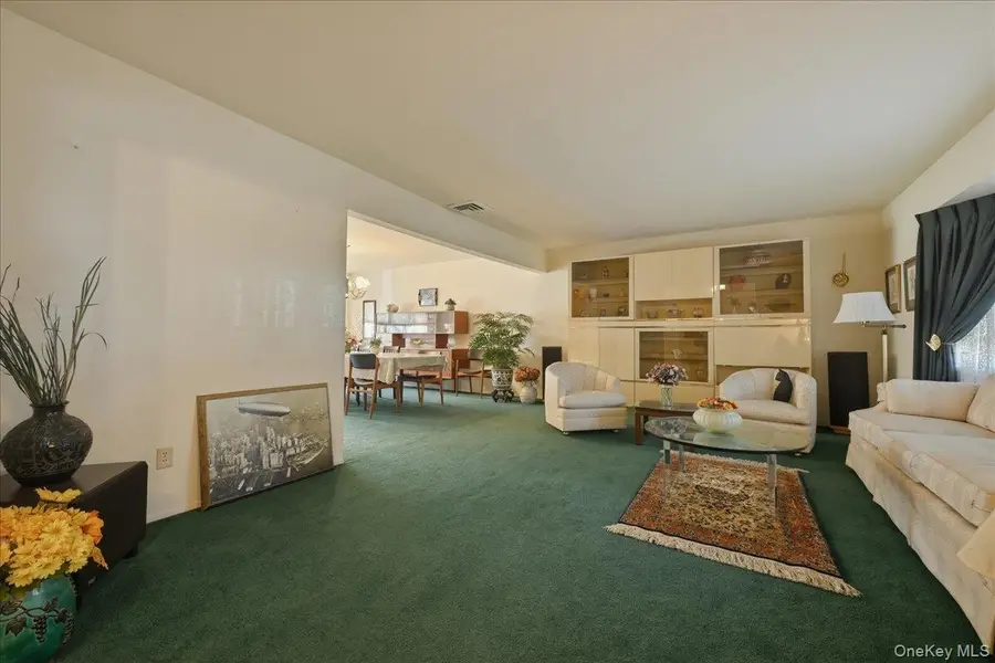 1385 Briard Street, Wantagh, NY 11793 - #3